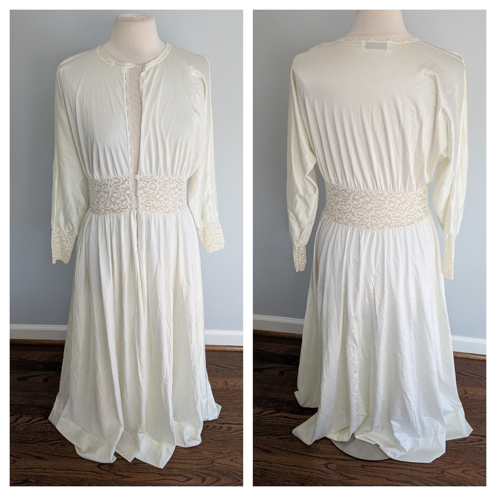 Vintage Women's Vasserte Cream Lace Flowy Slip Medium Flawed Stains - Picture 1 of 11